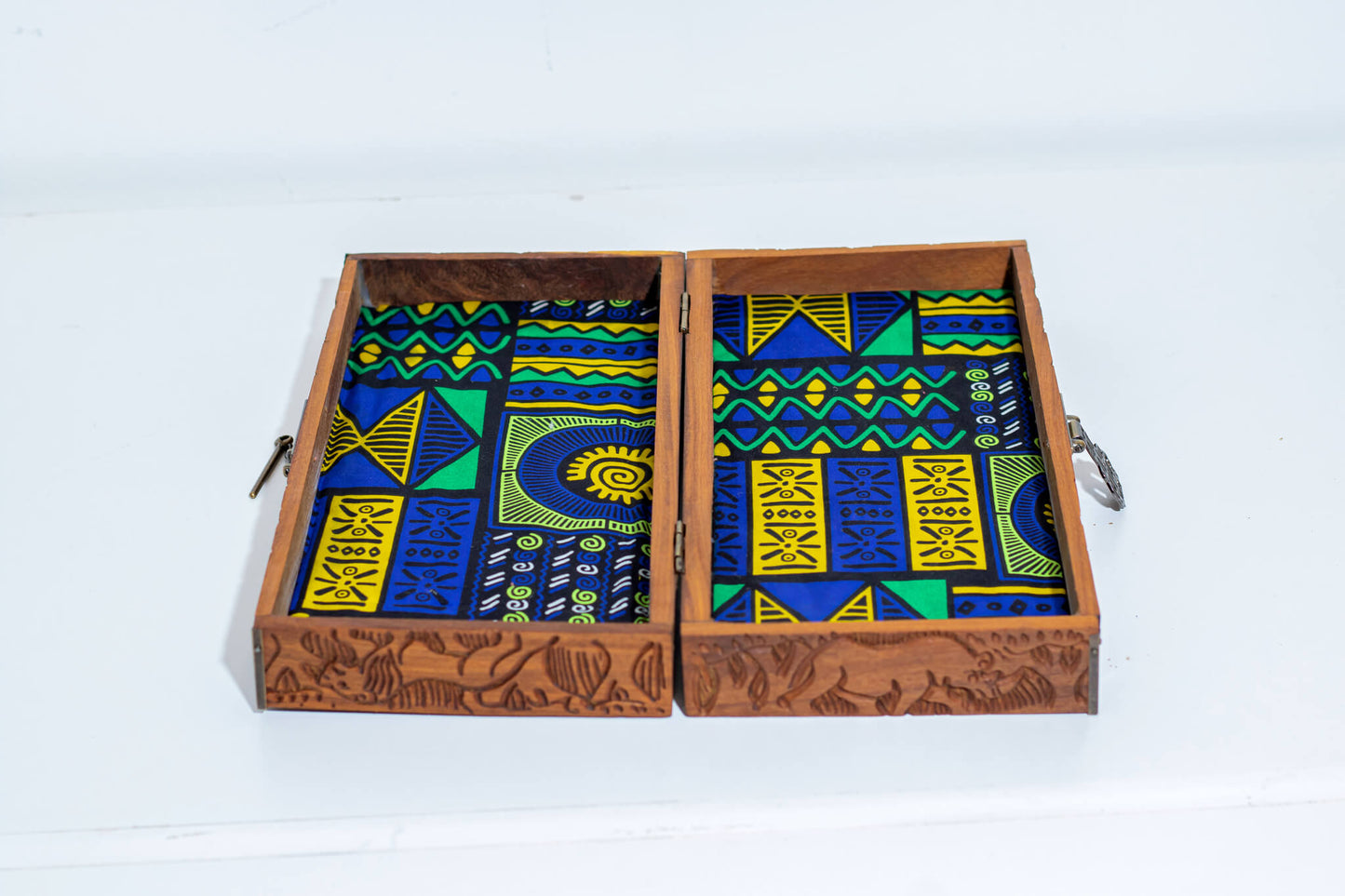 Handcrafted African Wooden Chess Set (Medium)
